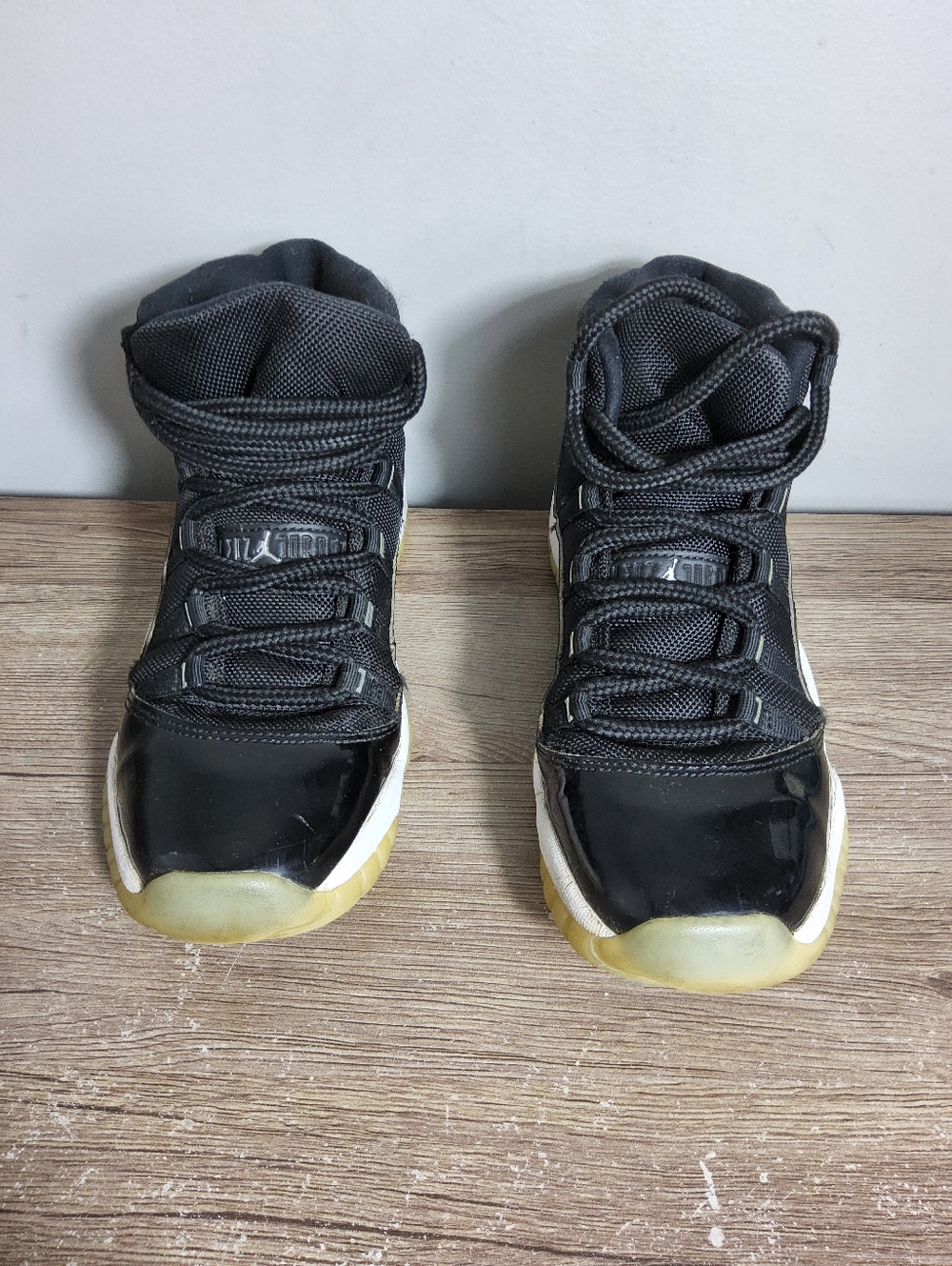 Jordan Air Jordan 11 Retro Jubilee Black White Youth 7Y  Basketball Shoes - Picture 2 of 9